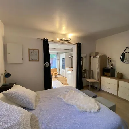 Agreable Proche Sttropez Piscine Et Tennis Appartement Gassin