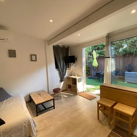 Agreable Proche Sttropez Piscine Et Tennis Appartement Gassin