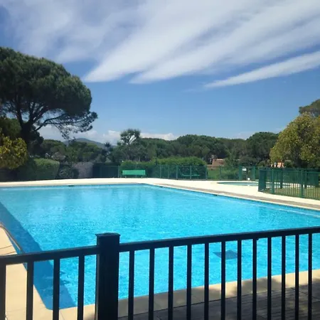 Agreable Proche Sttropez Piscine Et Tennis