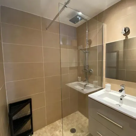 Agreable Proche Sttropez Piscine Et Tennis