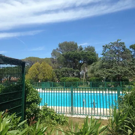 Apartman Agreable Proche Sttropez Piscine Et Tennis *